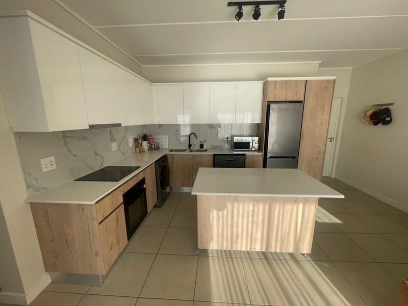 To Let 2 Bedroom Property for Rent in Richwood Western Cape
